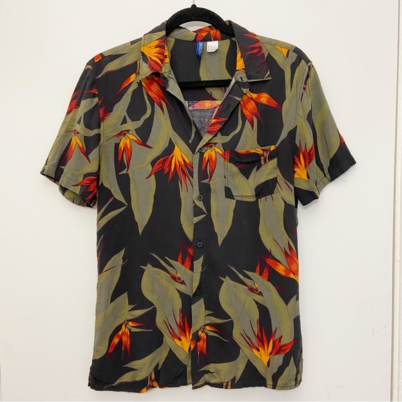 H&M Other - H&M Divided Floral Birds of Paradise Men's Short Sleeve Button Up Shirt Small